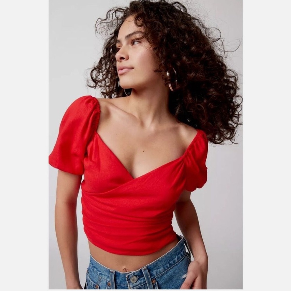 URBAN OUTFITTERS NWT Red Puff Sleeve Crop Top
